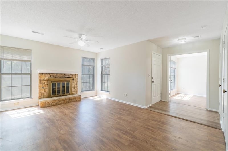 12711 W 110th Ter, Overland Park, KS 66210
