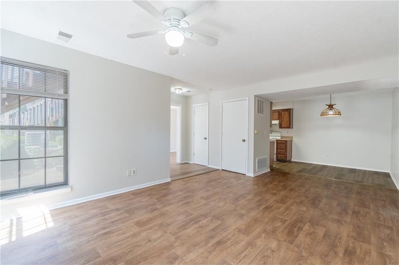 12711 W 110th Ter, Overland Park, KS 66210