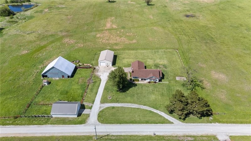 34808 339th St, Garden City, MO 64747
