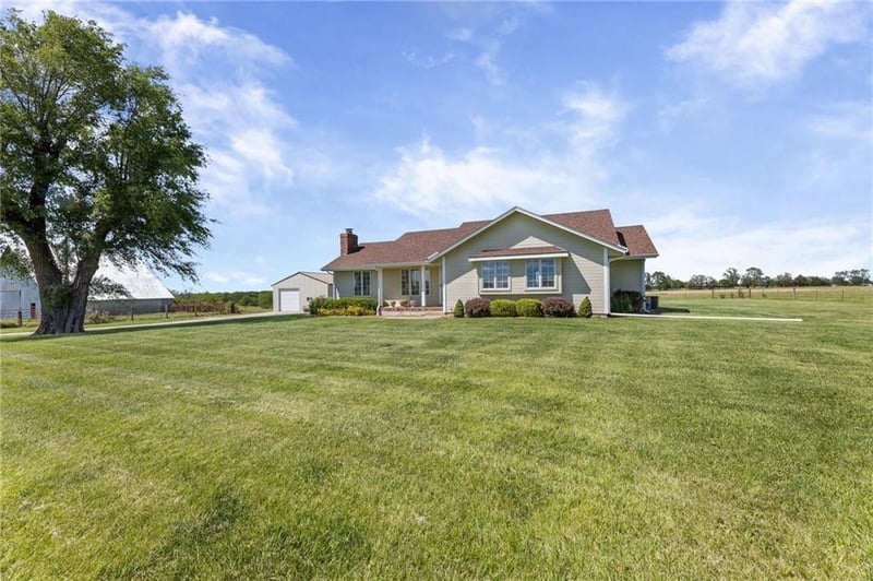 34808 339th St, Garden City, MO 64747