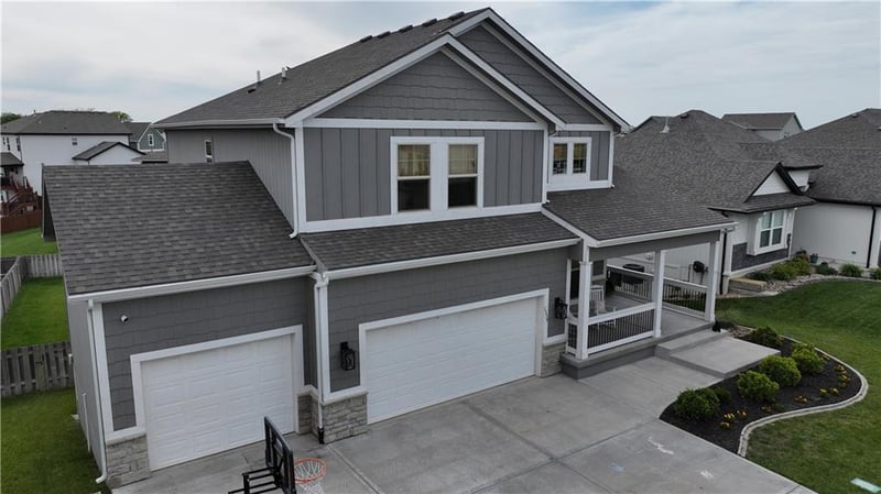 1334 161st Ter, Basehor, KS 66007