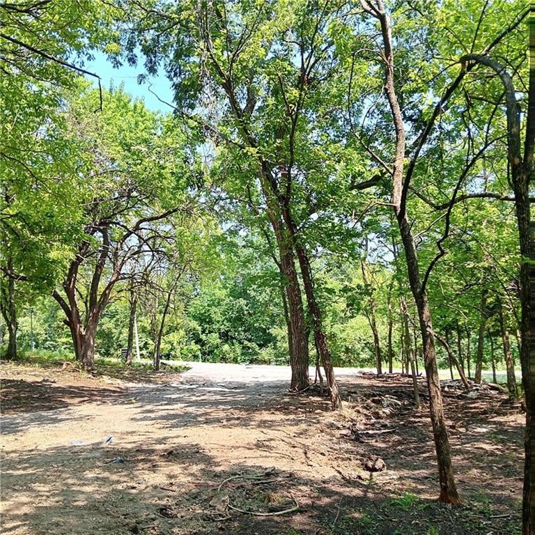 2-6-10 Pecan Dr, Linn Valley, KS 66040