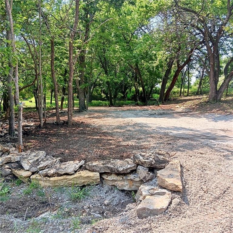 2-6-10 Pecan Dr, Linn Valley, KS 66040