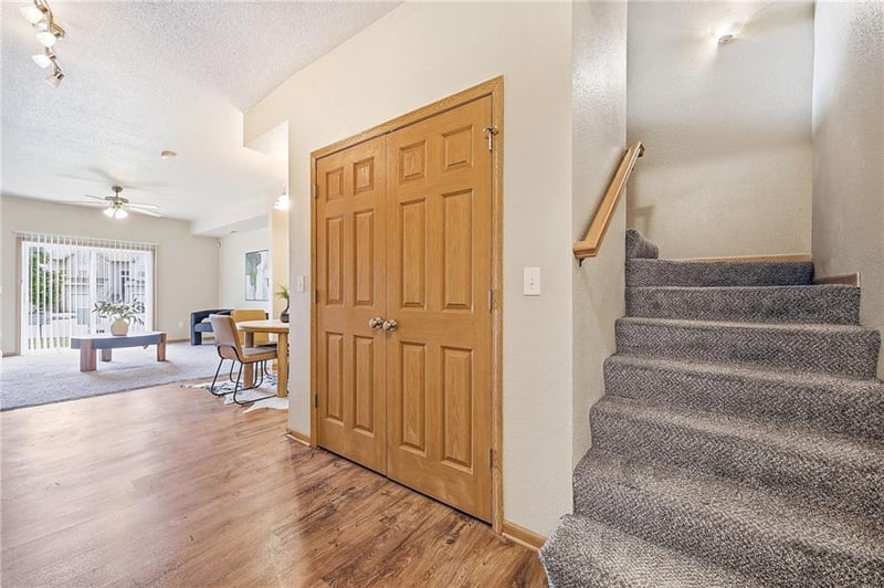 10347 Edith Ave, Kansas City, KS 66109