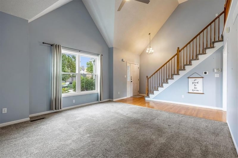 7324 Manchester Ave, Kansas City, MO 64158