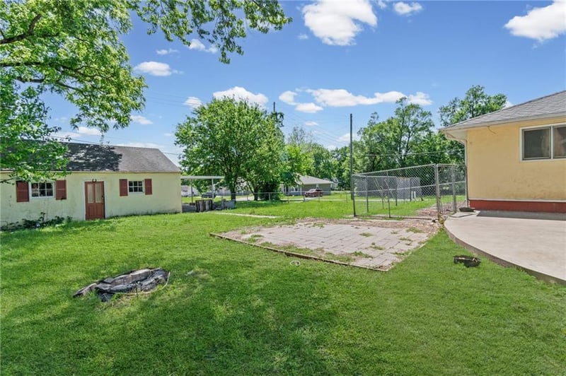 700 E 3rd St, Cameron, MO 64429
