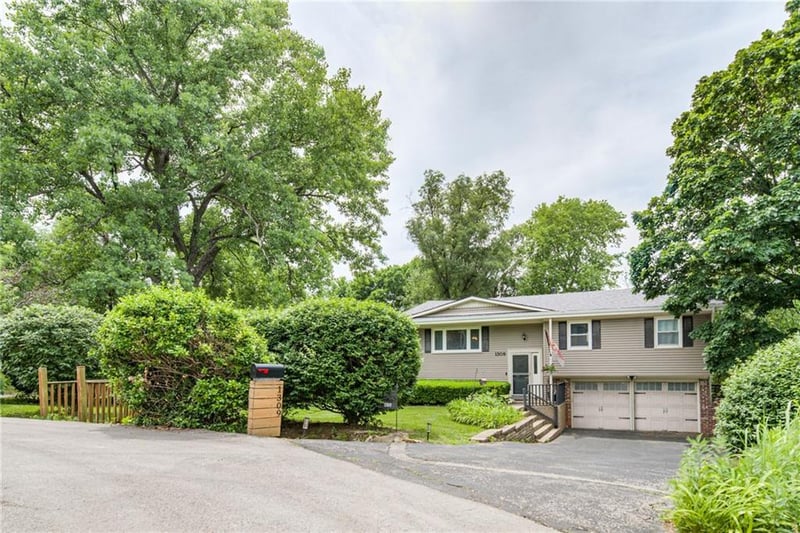 1309 Leeview Cir, Olathe, KS 66061
