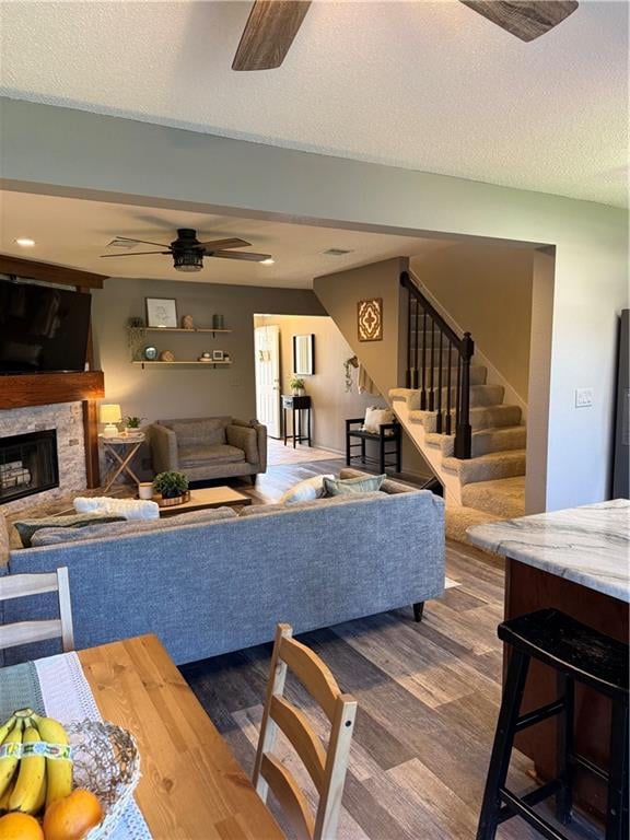 5613 Moonlight Meadow Ct, Lee's Summit, MO 64064