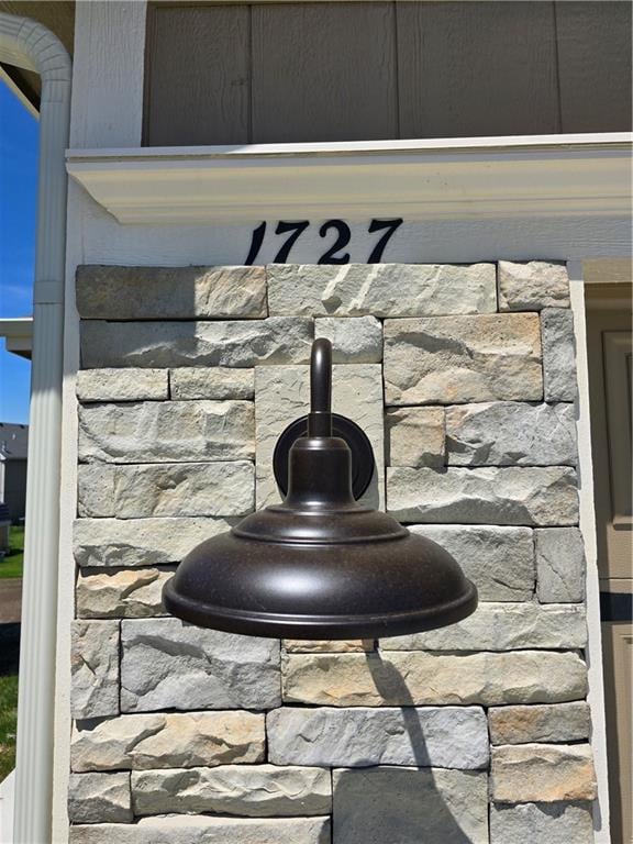 1727 Elderberry Ln, Ottawa, KS 66067