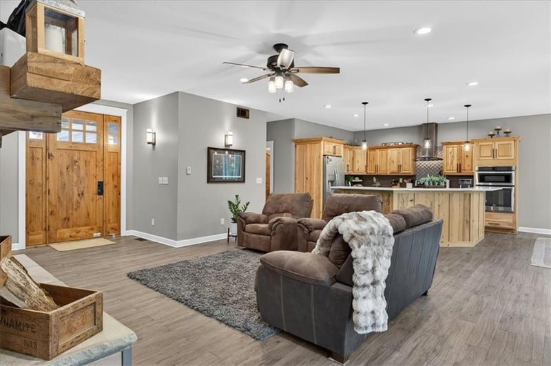 12301 E 78th St, Kansas City, MO 64138