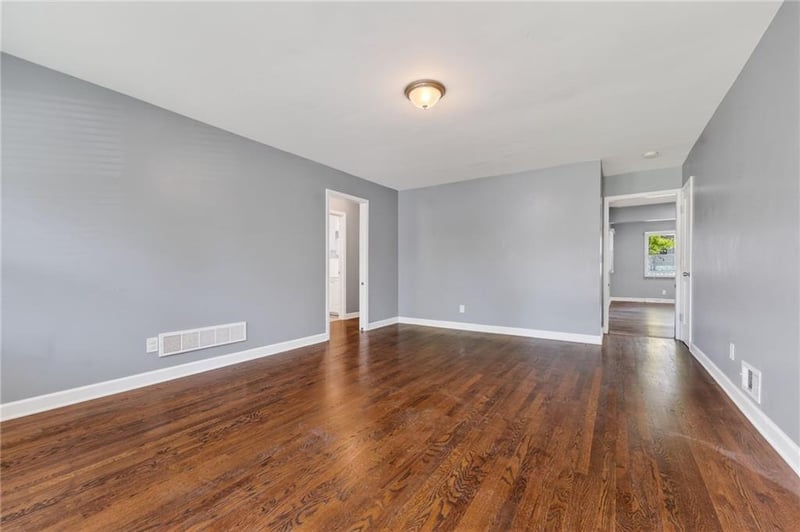 1340 84th St, Kansas City, MO 64131
