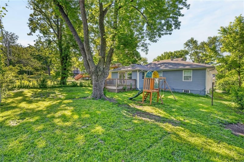 1340 84th St, Kansas City, MO 64131