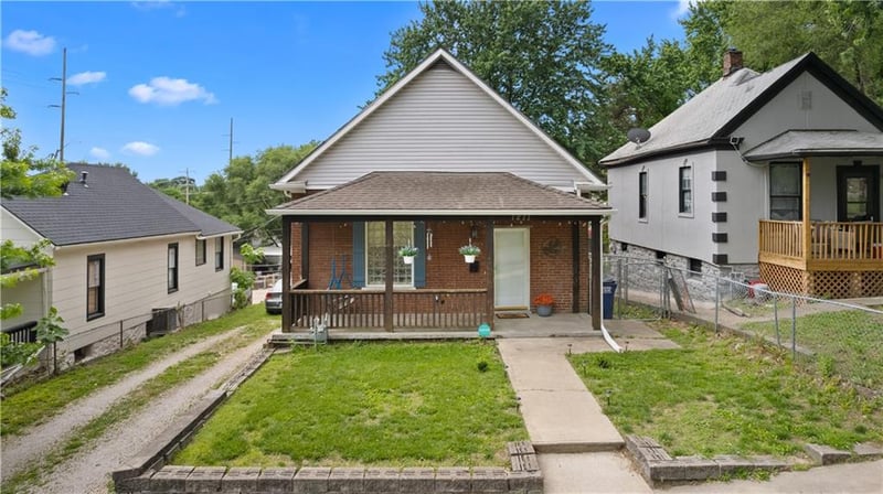 1211 Sumner Ave, Kansas City, KS 66102