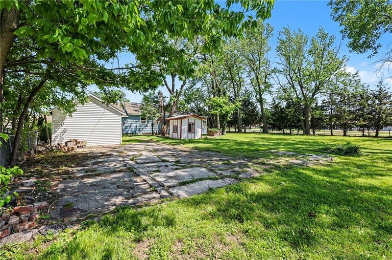1037 Brockway St, Olathe, KS 66061