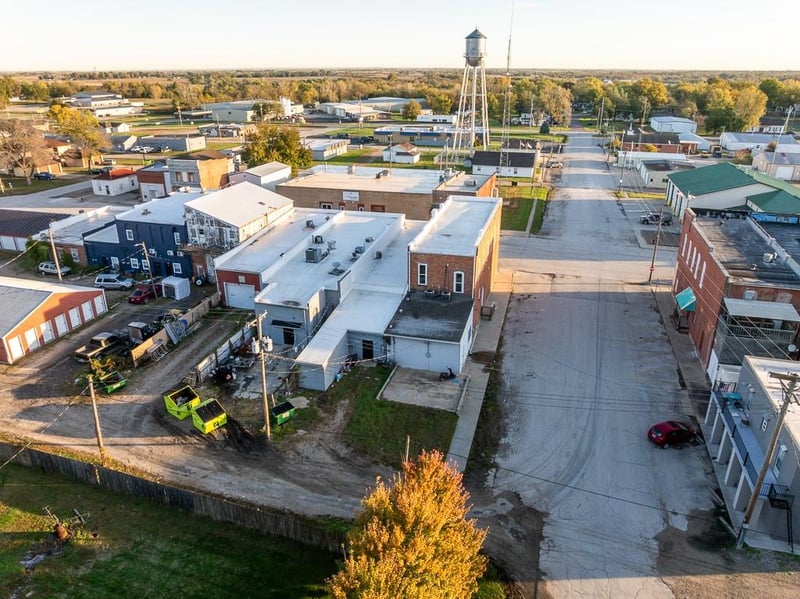 221 Main St, Garden City, MO 64747