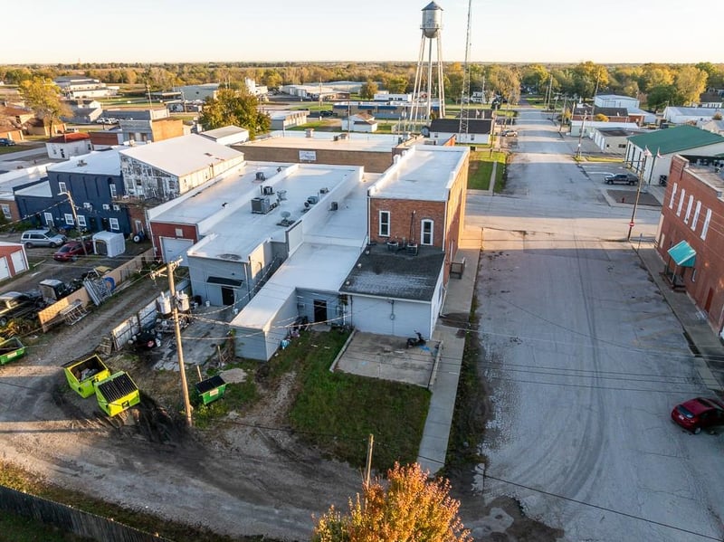 221 Main St, Garden City, MO 64747