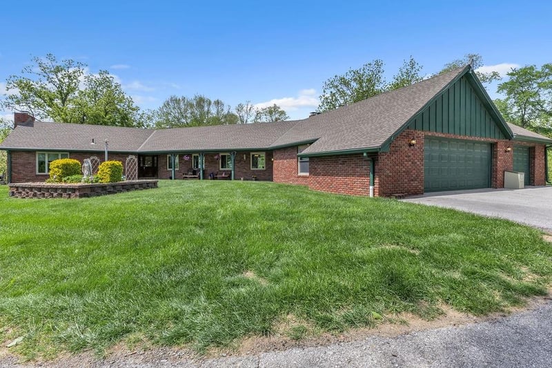 501 Mount Zion Rd, St Joseph, MO 64504