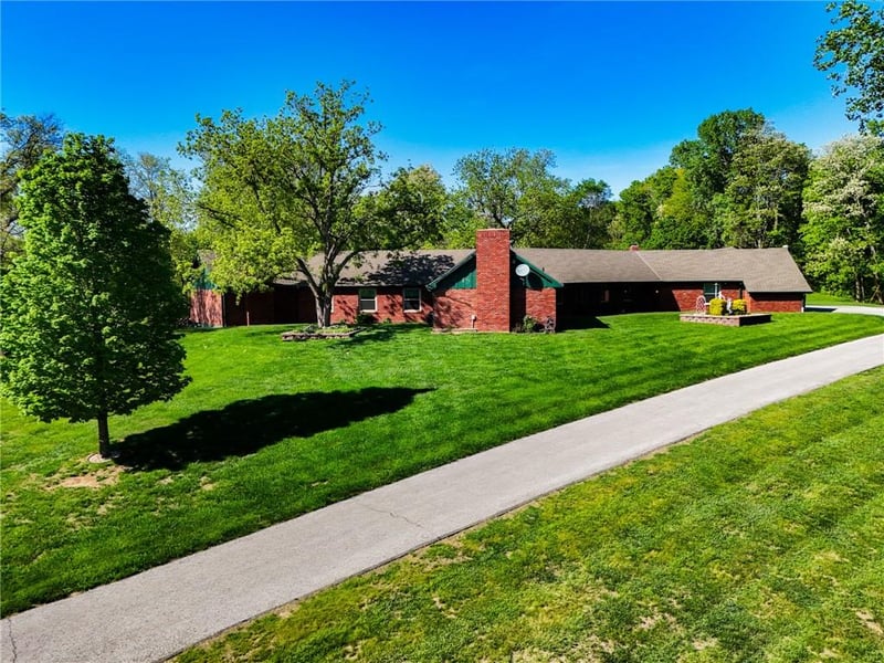 501 Mount Zion Rd, St Joseph, MO 64504