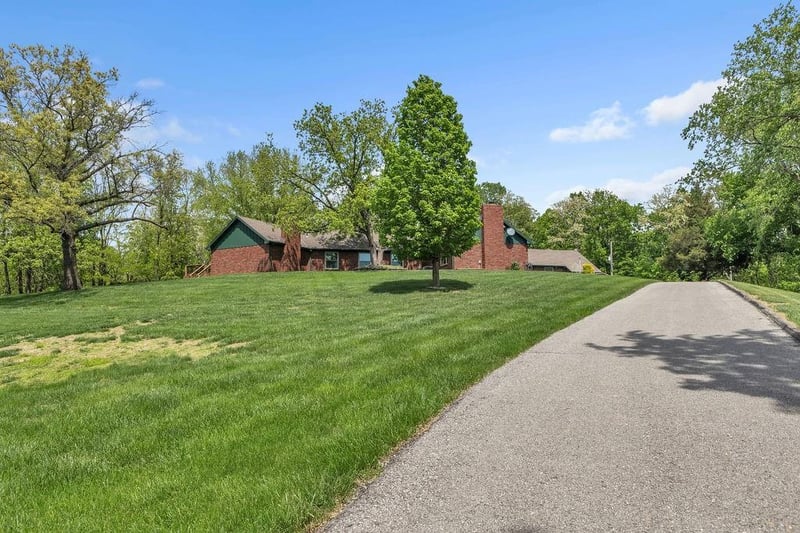 501 Mount Zion Rd, St Joseph, MO 64504