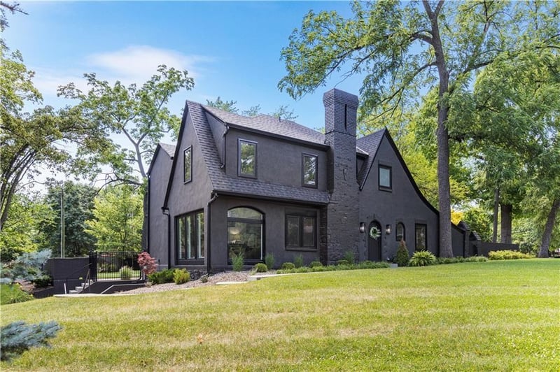 5500 Mission Rd, Fairway, KS 66205