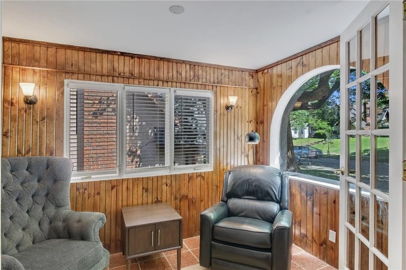 6 70th Ter, Kansas City, MO 64113
