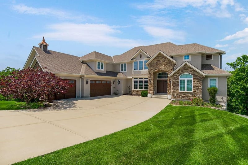 4614 Park Springs Ct, Lee's Summit, MO 64064