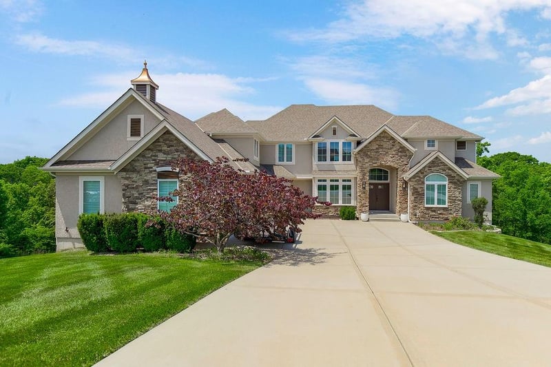 4614 Park Springs Ct, Lee's Summit, MO 64064