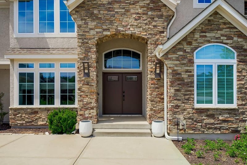 4614 Park Springs Ct, Lee's Summit, MO 64064