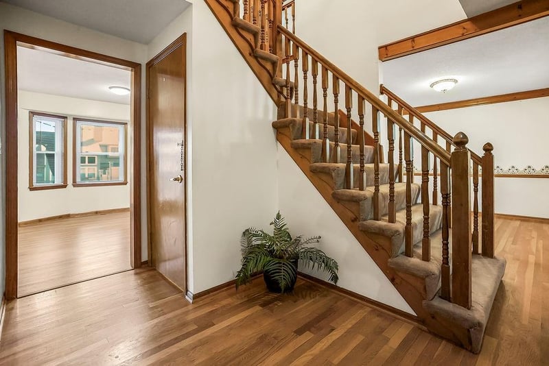 639 Bordner Dr, Lee's Summit, MO 64086