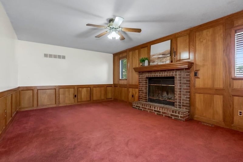639 Bordner Dr, Lee's Summit, MO 64086