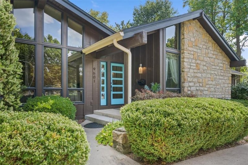 9601 Lee Blvd, Leawood, KS 66206