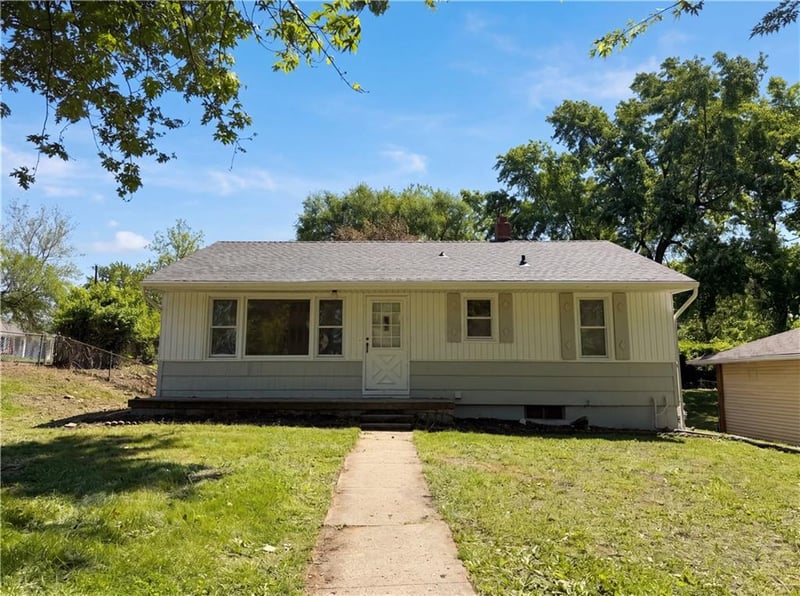 5333 N Euclid Ave, Kansas City, MO 64118