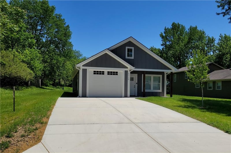 1715 Hardy Ave, Independence, MO 64052