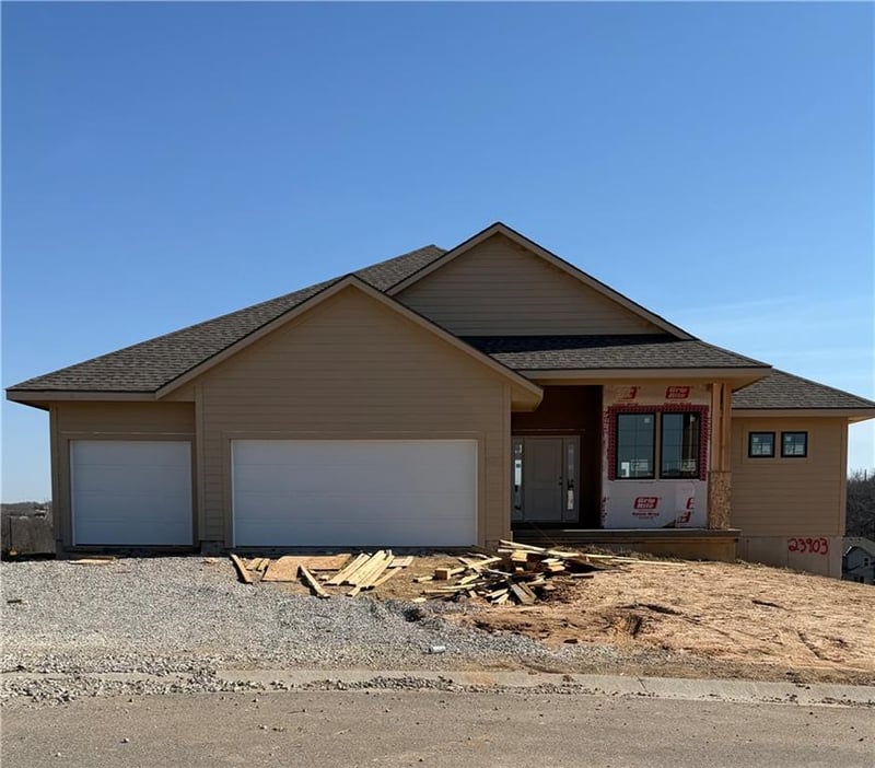 23903 Clear Creek Pw, Shawnee, KS 66226