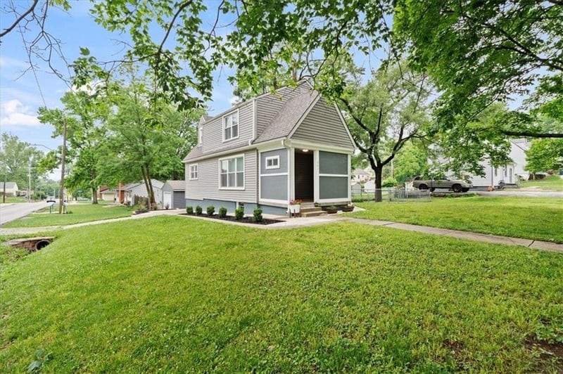 641 43rd Ter, Kansas City, MO 64116