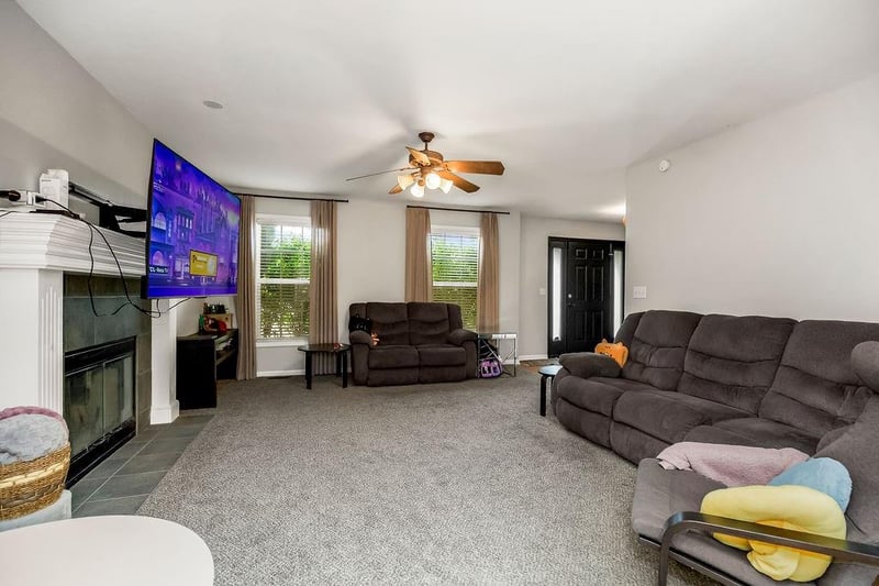 7514 Lewis Ave, Kansas City, MO 64158