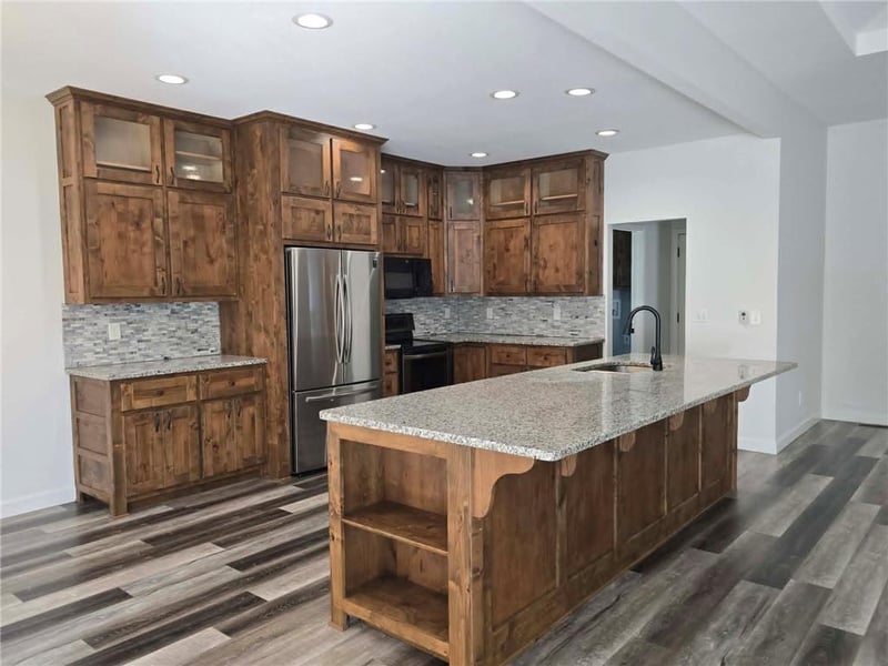 801 Virginia Pl, Clinton, MO 64735
