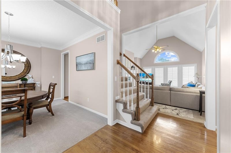 602 Ridgewood Dr, Raymore, MO 64083