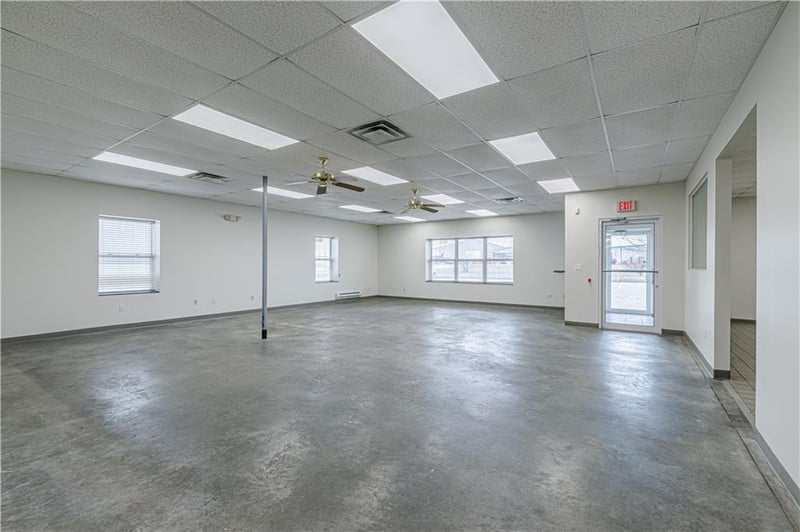 1815 Commerce Dr, Marshall, MO 65340