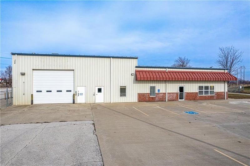 1815 Commerce Dr, Marshall, MO 65340
