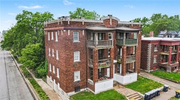 3319 E 30th St, Kansas City, MO 64128