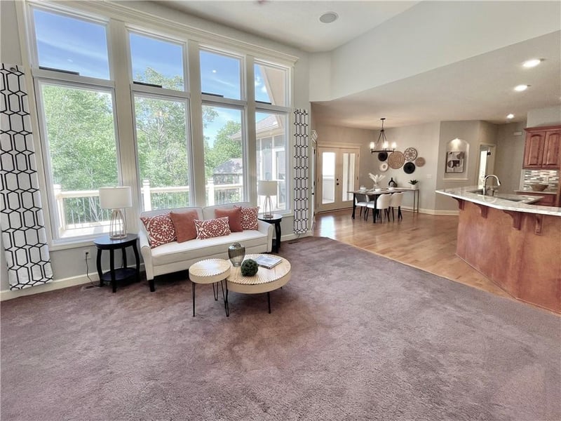 8636 Utica Ave, Kansas City, MO 64053