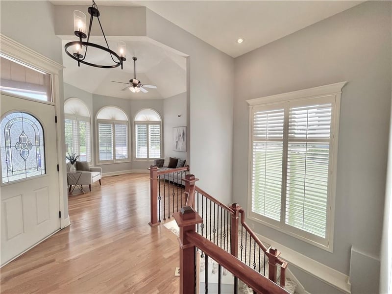 8636 Utica Ave, Kansas City, MO 64053