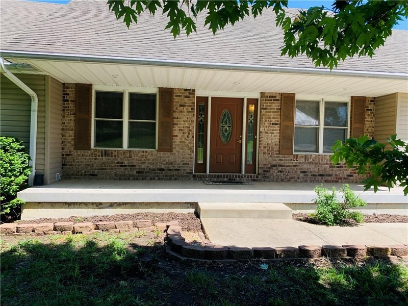 505 S Broadway St, Butler, MO 64730