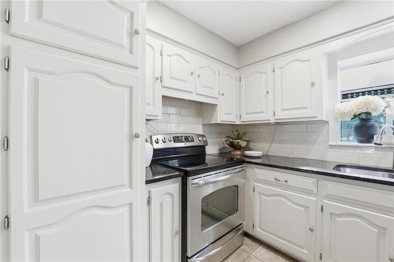 4311 N Walnut St, Kansas City, MO 64116