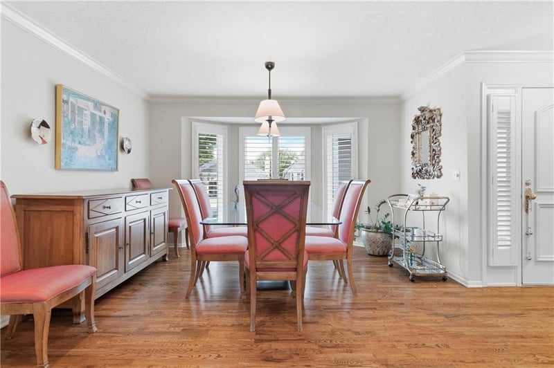 5004 W 120th Pl, Overland Park, KS 66209