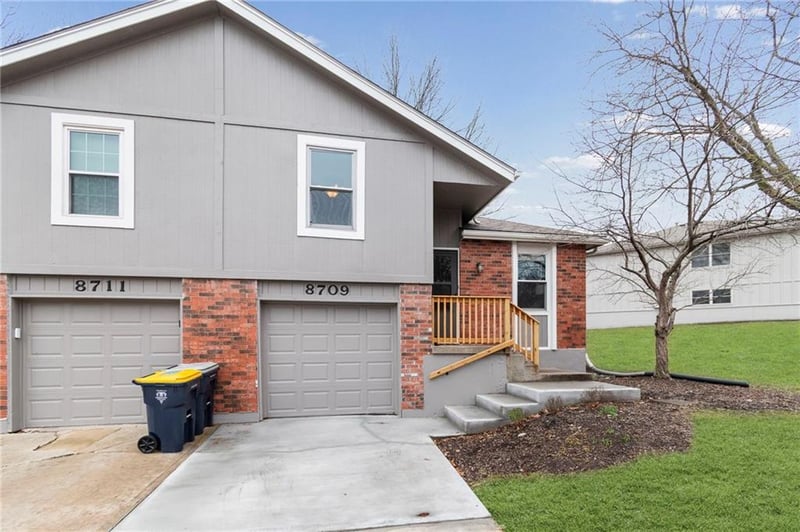 8709 Hull Ave, Kansas City, MO 64154