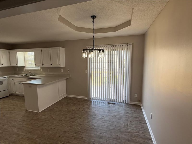 505 Regina Ct, Raymore, MO 64083