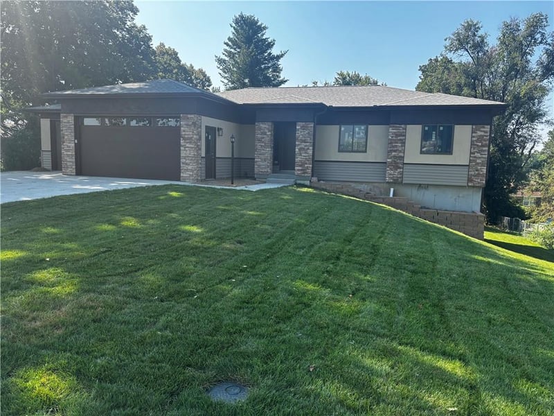 3408 Brown St, St Joseph, MO 64506