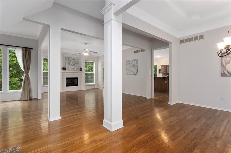 12707 122nd St, Overland Park, KS 66213